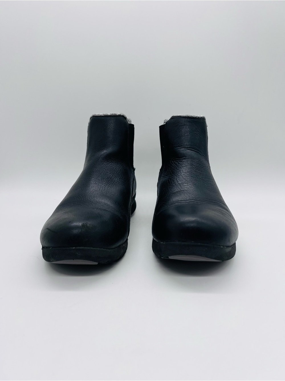 KURU Women’s Black Leather Chelsea Ankle Boots with Plush Collar Size 7 - Picture 10 of 12